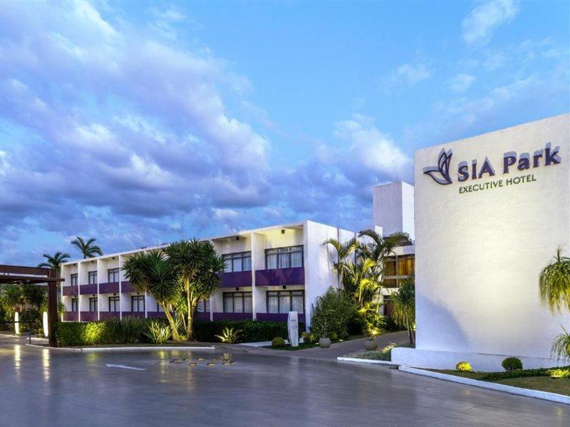 Sia Park Executive Hotel Candangolandia Экстерьер фото